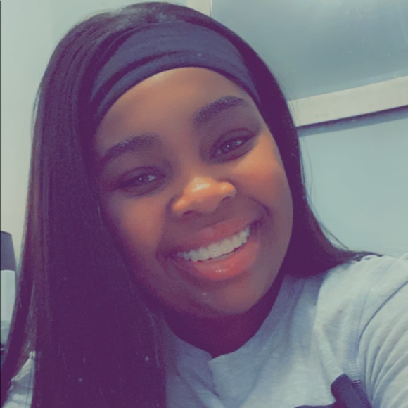 Meet your Posher, Zakiya - Picture 3 of 5